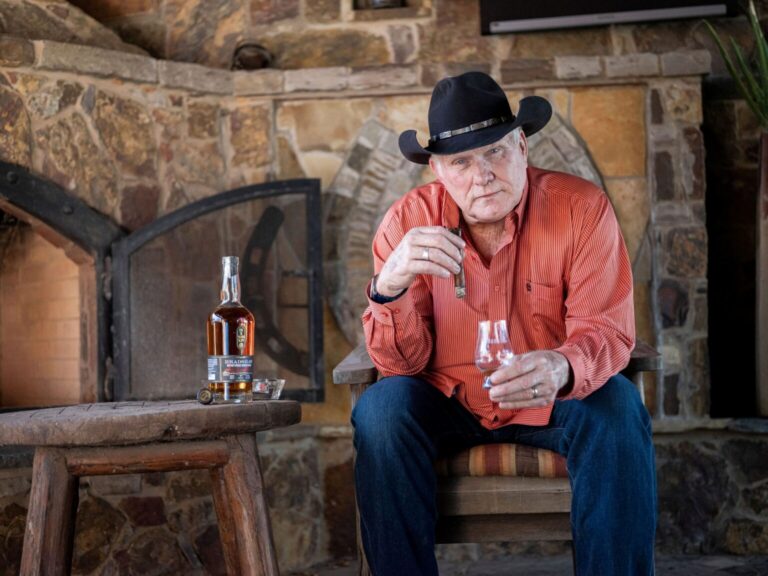 Bradshaw Bourbon and Terry Bradshaw 1536x1152 1 768x576