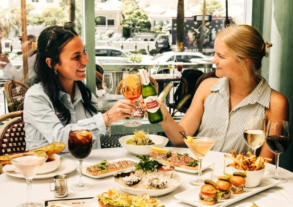 Mon Ami Gabi Happy hour